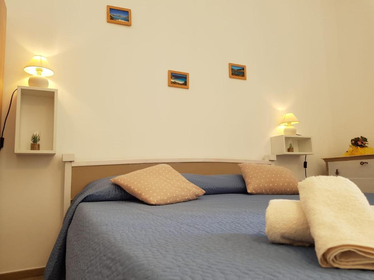 ポルト・トッレス Casa Di Giu Bed & Breakfast エクステリア 写真