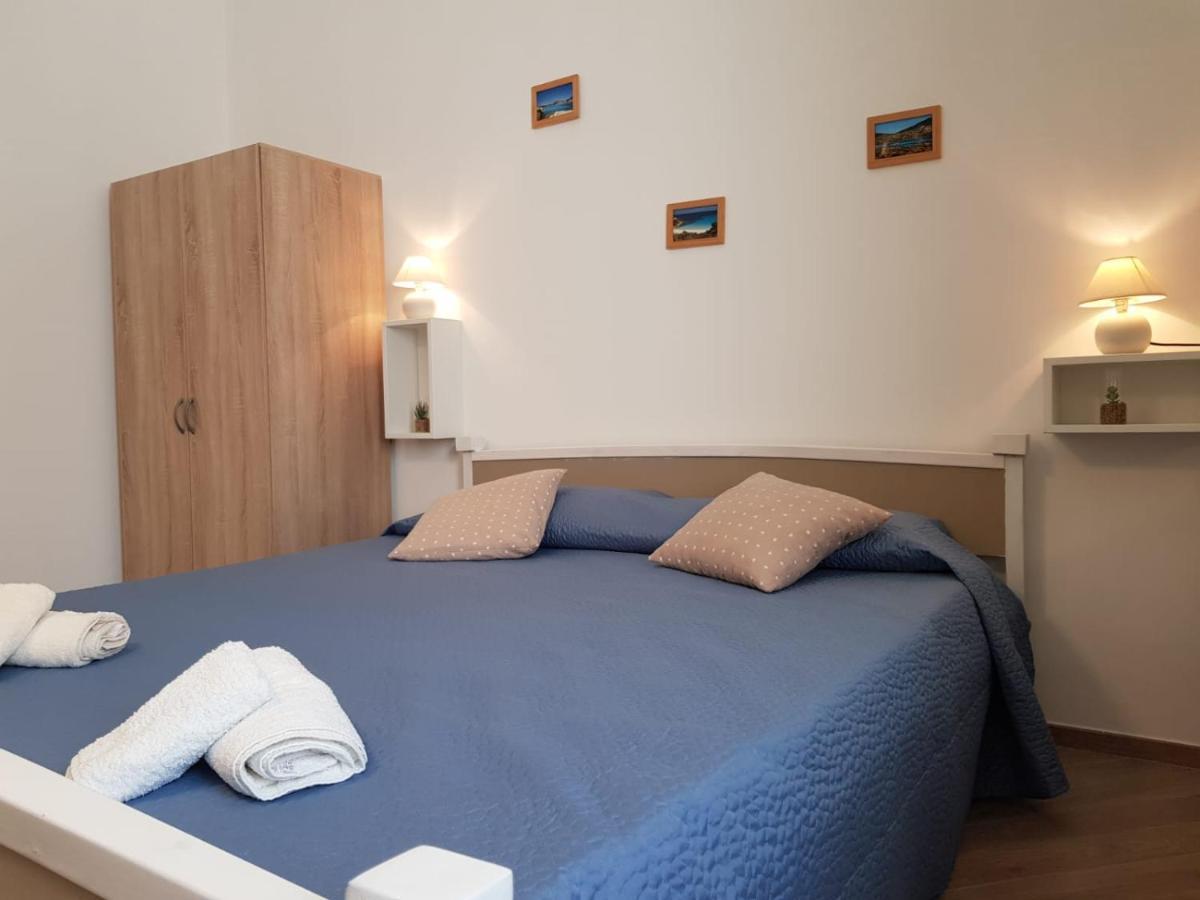 ポルト・トッレス Casa Di Giu Bed & Breakfast エクステリア 写真
