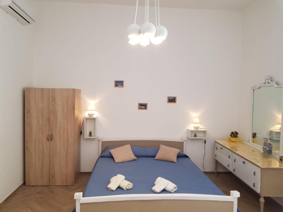 ポルト・トッレス Casa Di Giu Bed & Breakfast エクステリア 写真